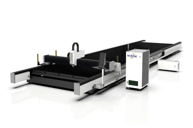 Machine de découpe laser à fibre industrielle à plate-forme ouverte ultra-large traitant une grande feuille de métal