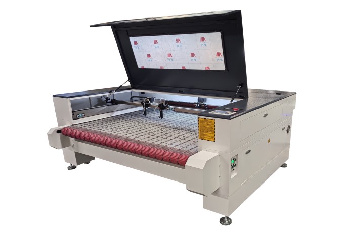 1610 CO2 Laser Fabric cutting machine