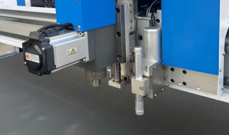 Cnc digital knife cutting machine detail